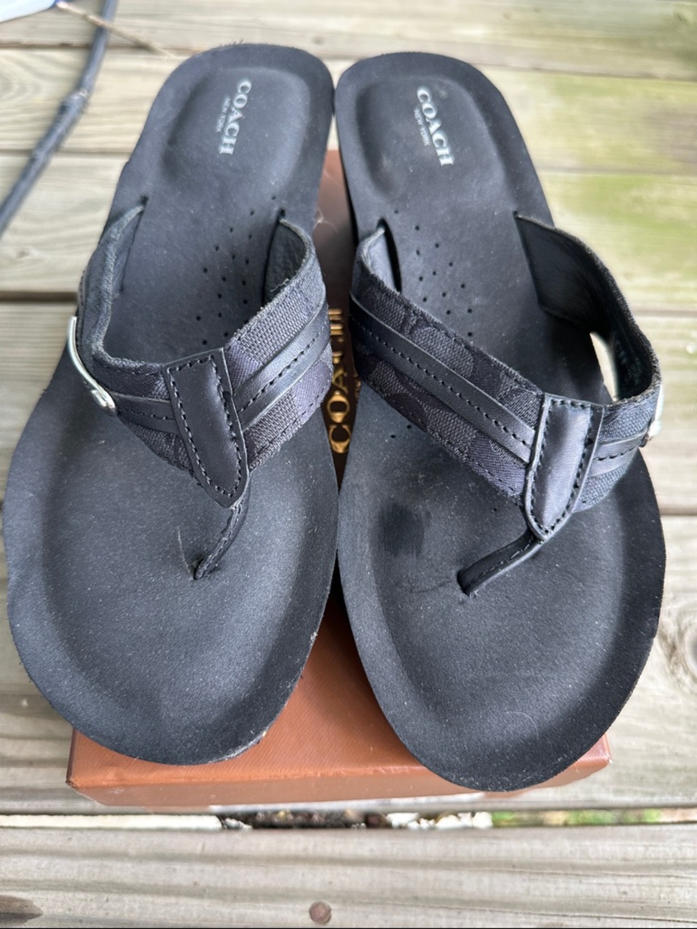 Coach Black Fabric & Leather Thong Sandals size 9 platform Jaden A4980